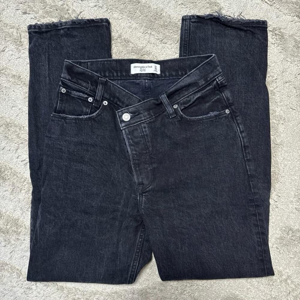 Abercrombie & Fitch The Dad High Rise Jean